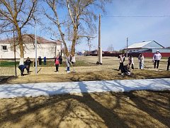 Жители Лысогорского района присоединились к общеобластному субботнику