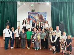 В школу села Широкий Карамыш передана на вечное хранение копия Знамени Победы