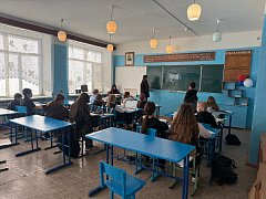 В школе села Широкий Карамыш ученики и учителя поменялись местами