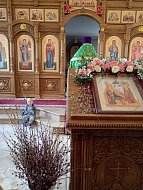 В храме Лысых Гор прошла праздничная служба