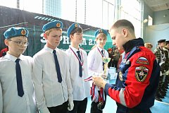 Старшие "Бравые ребята" из школы №2 победили в муниципальном этапе военно-спортивной игры «Зарница 2.0»