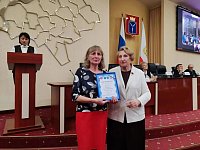 Староста села Чадаевка Галина Одинокова получила сертификат победителя регионального конкурса