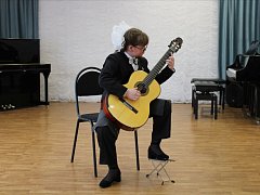 Детская школа искусств отметила Международный женский день ярким концертом