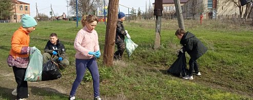 Коллектив школы села Ключи принял участие в акции "Зелёная весна"