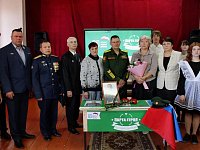 Уроки мужества в Лысогорской школе № 2: в День знаний открыли Парту Героя в честь участника СВО Андрея Пестряк