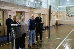 Волейболисты Лысогорского района выясняют, какая команда сильнее