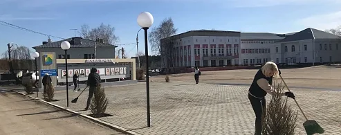 Лысогорцы приняли участие в первом весеннем субботнике