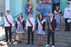В школе села Бутырки прозвенел последний звонок