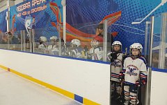 "Подсолнух" вновь на выезде: юные хоккеисты сыграли с командой из поселка Соколовый