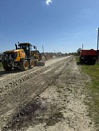 В селах Лысогорского района продолжается ремонт автомобильных дорог