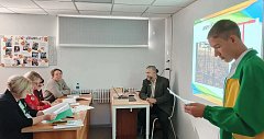 На областной естественнонаучной конференции "Лысогорские встречи" юные исследователи представили свои проекты