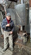 «Серебряный» волонтер из Лысых Гор изготовил баню для участников СВО
