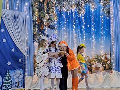 В школе села Большая Дмитриевка состоялась долгожданная премьера спектакля под ёлкой