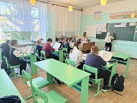 В школе села Широкий Карамыш ученики и учителя поменялись местами
