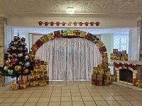 Новогодняя сказка приходит в школы и детские сады Лысогорского района