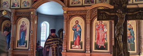 В храме Лысых Гор раздавали жаворонков