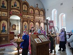 В храме Лысых Гор раздавали жаворонков