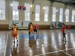 Баскетболисты школы №2 представят Лысогорский район на зональном этапе чемпионата «Локобаскет - Школьная лига»