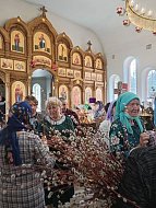 В храме Лысых Гор прошла праздничная служба