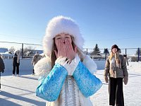 В Лысогорской школе №2 торжественно открыли каток