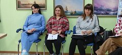 Сегодня, в День беременных, в Лысых Горах состоялась беседа за "круглым столом" с участием беременных женщин и специалистов заинтересованых ведомств