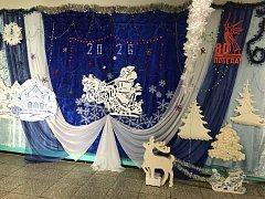 Новогодняя сказка приходит в школы и детские сады Лысогорского района