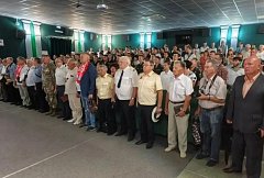 Ветеран морской службы из Лысых Гор награждён медалью "330 лет Военно-морскому флоту России"