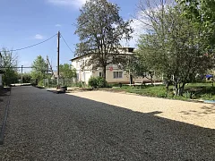 В Лысых Горах продолжается ремонт дворов