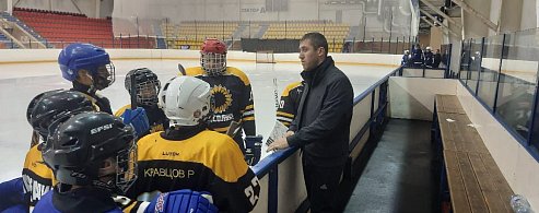 "Подсолнух" принял участие в турнире по хоккею с шайбой в городе Балаково