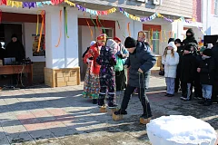 В Лысых Горах отметили Масленицу