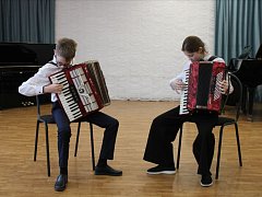 Детская школа искусств отметила Международный женский день ярким концертом