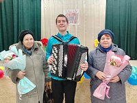 Баянист Сергей Кузнецов дал первый сольный концерт в Большой Рельне