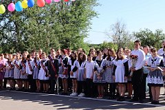 В школе села Бутырки прозвенел последний звонок