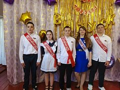 Последний звонок прозвенел для выпускников школ Лысогорского района