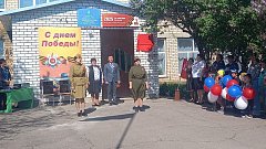 На школе в селе Невежкино установили мемориальную доску с именем полного кавалера ордена Славы Николая Степановича Лобанова