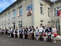 Последний звонок прозвенел для выпускников школ Лысогорского района