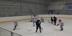 "Подсолнух" вновь на выезде: юные хоккеисты сыграли с командой из поселка Соколовый