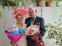В Лысых Горах с изумрудной свадьбой поздравили супругов Емельяновых