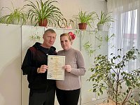 В отделе ЗАГС по Лысогорскому району поздравили молодых мам, которые недавно стали многодетными