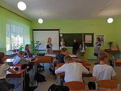 Сегодня старшеклассники школы №1 р. п. Лысые Горы взяли бразды правления в свои руки