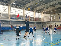 Лысогорские волейболисты вернулись с турнира с победой