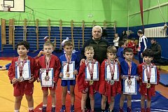 Юные самбисты снова привезли домой награды