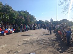 На школе в селе Невежкино установили мемориальную доску с именем полного кавалера ордена Славы Николая Степановича Лобанова