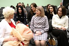 Встреча, которую ждали: выпускники школы №1 вернулись в родные стены 