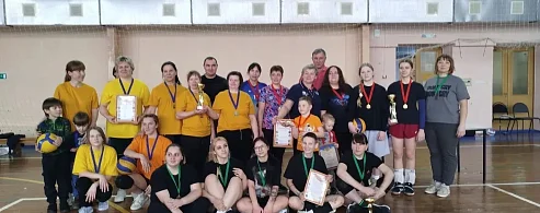 В Лысых Горах состоялся открытый районный турнир по волейболу среди женских команд