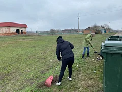 В селе Чадаевка навели порядок у памятника участникам Великой Отечественной войны