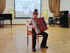 В сиянии музыки и красок искусство снова радость нам несет
