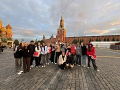Учащаяся Лысогорской школы №2 Олеся Максимова вошла в состав делегации Саратовской области на V юбилейном Международном фестивале детства и юности «Фестиваль Движения Первых»