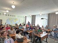 Выпускники 1981 года навестили родную школу № 1 р. п. Лысые Горы