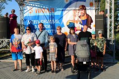 День семьи, любви и верности: Парк Победы стал центром тепла и единения